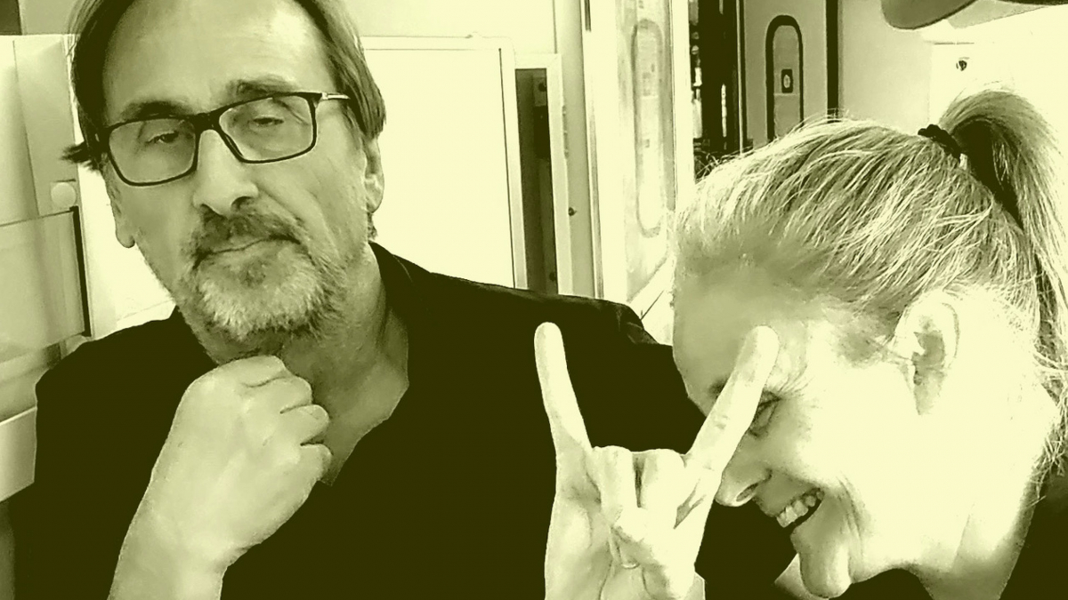 Éric Binnert et Lily Laxenaire (Pièces Montées) - Même sur la route, on ne travaille jamais seul