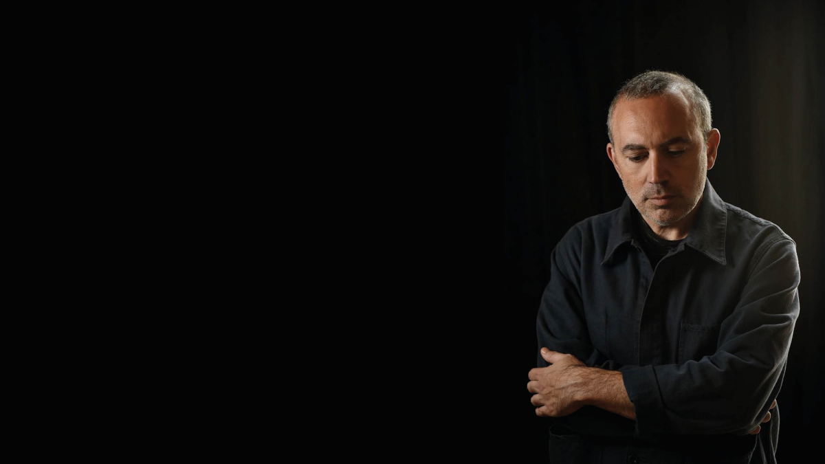 Portrait de Sébastien Betbeder © Philippe Lebruman